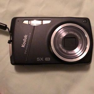 Kodak 14 megapixel digital camera. 5x zoom